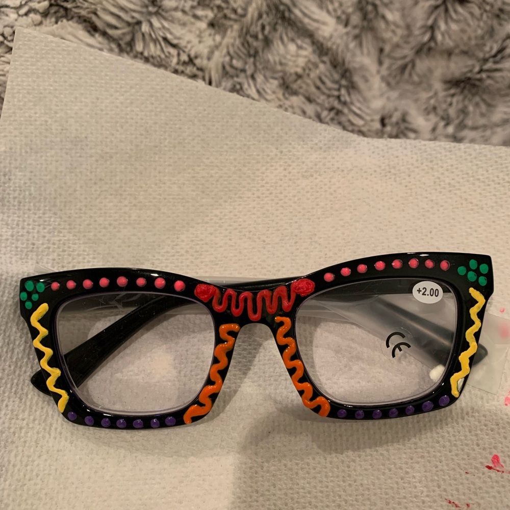 HANDPAINTED READERS - Picture 6 of 13